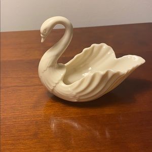 Lenox Swan Dish 4 3/4”